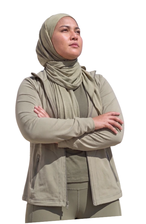 Wanita berhijab berpeluk tubuh - program SLIM Klinik Ajwa